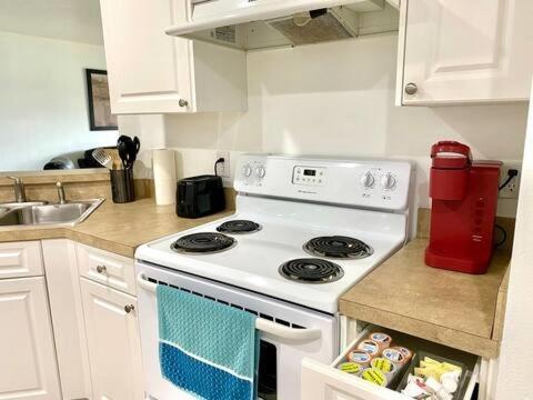Apartment 2br 2ba Retreat 10 Min From Int Airport