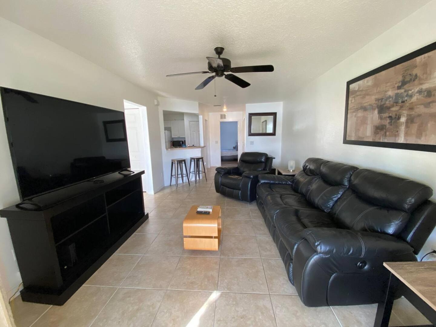 2br 2ba Retreat 10 Min From Int Airport *