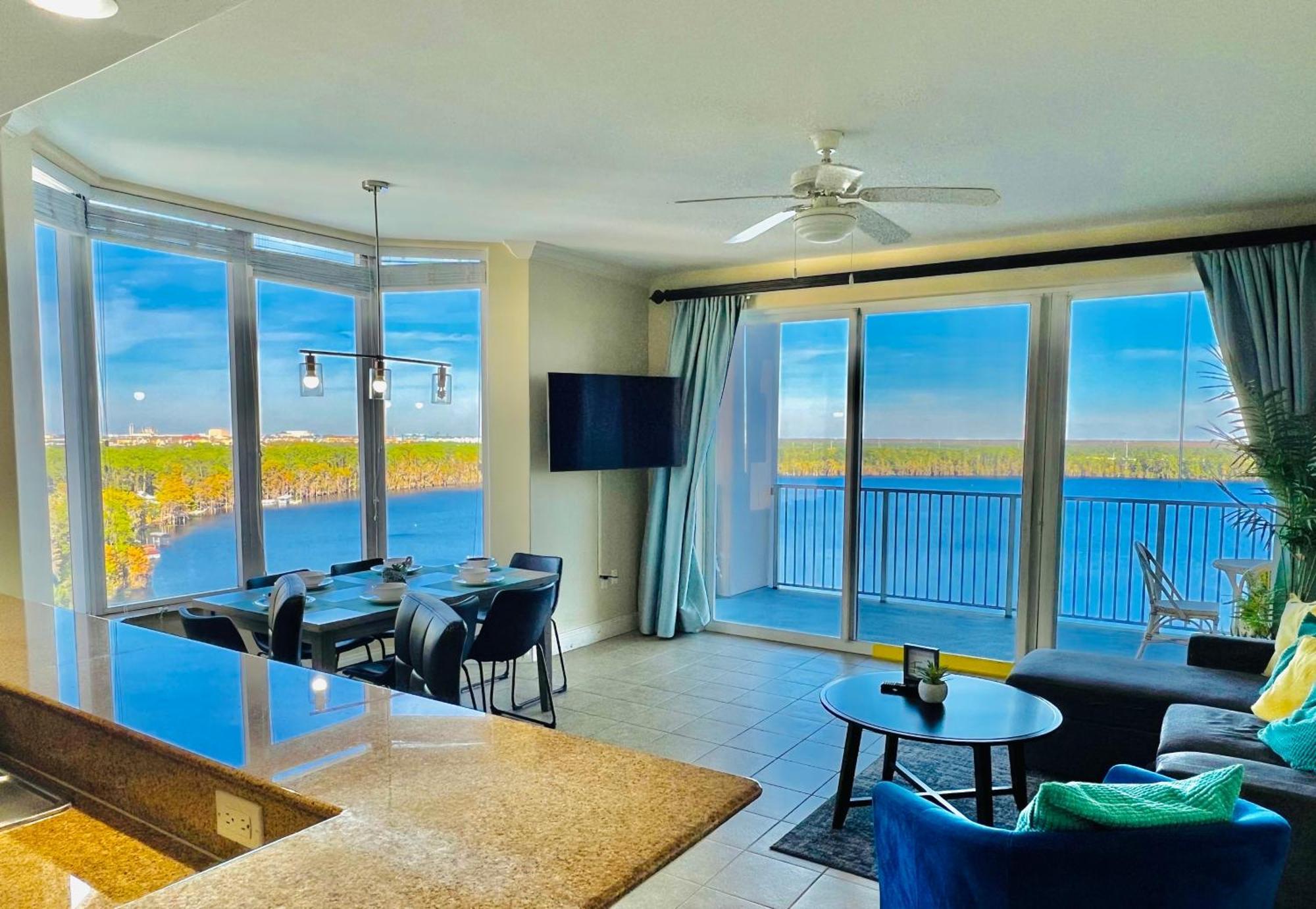 Apartment 2 Bedroom With Spectacular Views *
