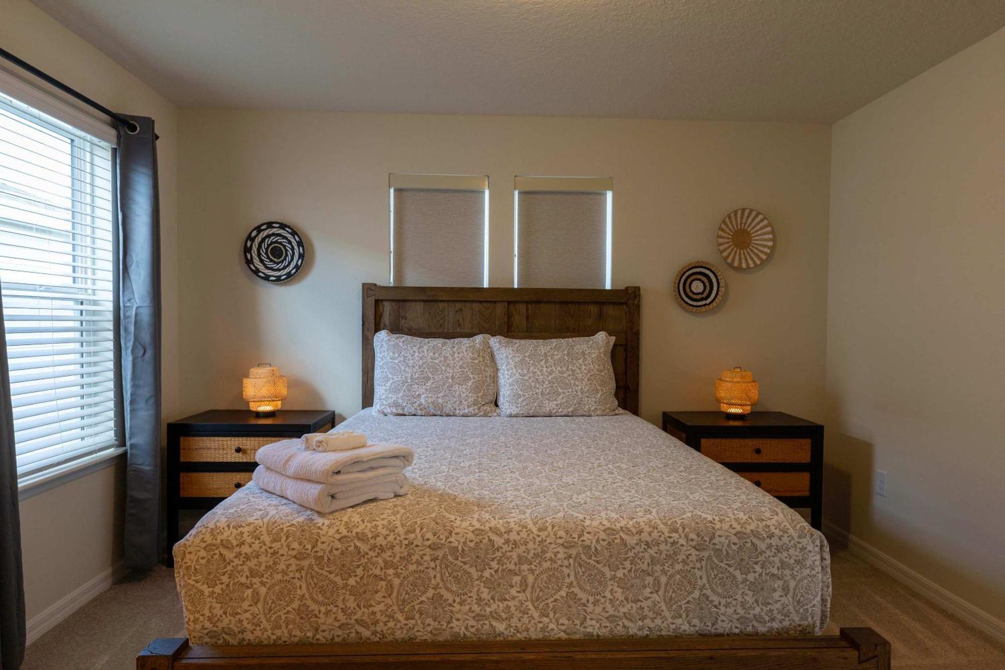 Family Friendly 5br Pool Patio & For 10 Holiday home