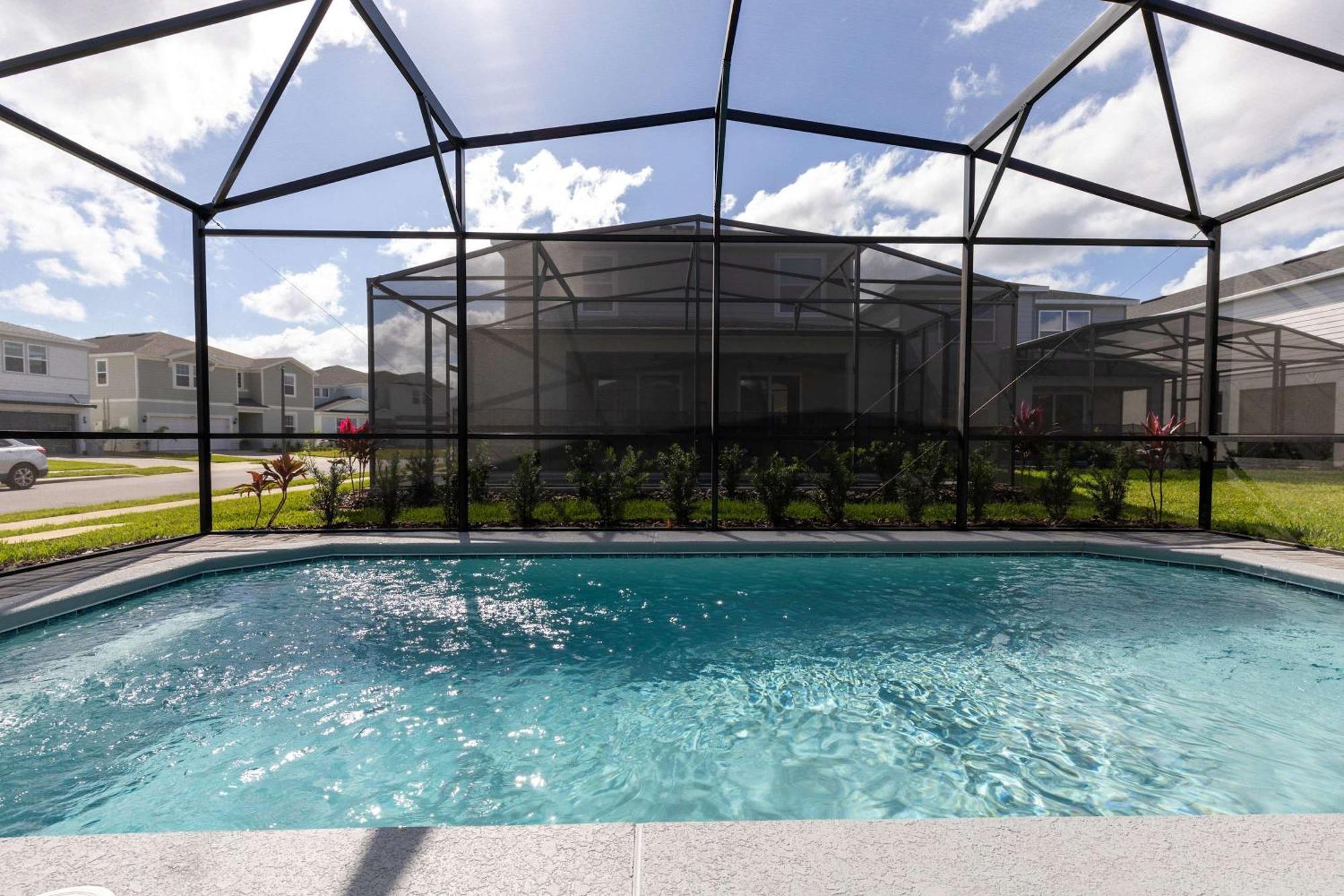 Family Friendly 5br Pool Patio & For 10 Holiday home