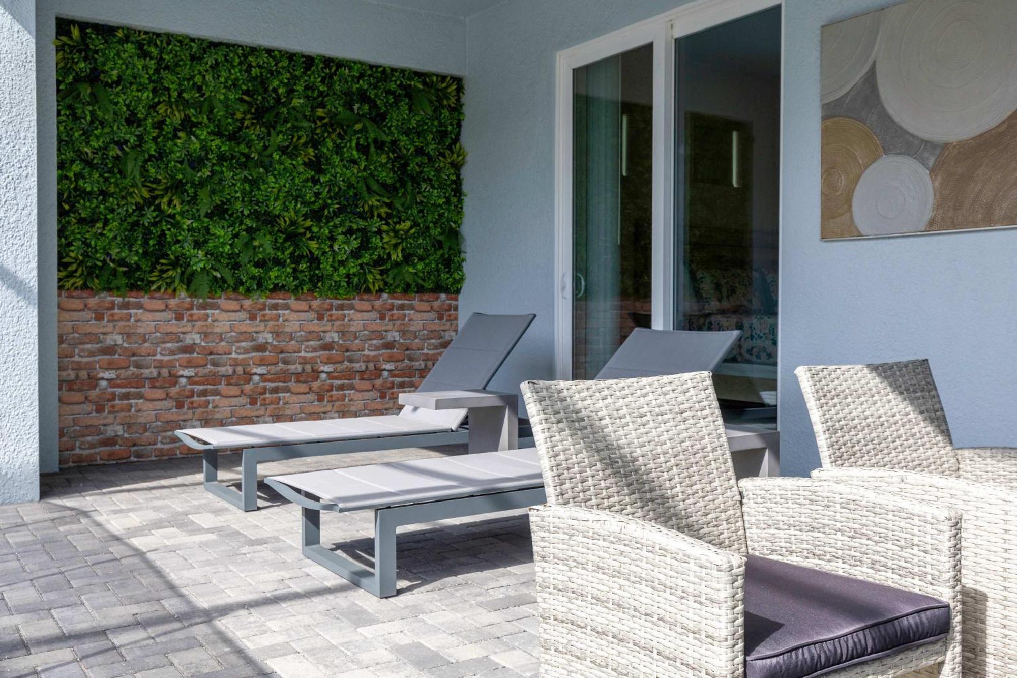 Family Friendly 5br Pool Patio & For 10 *