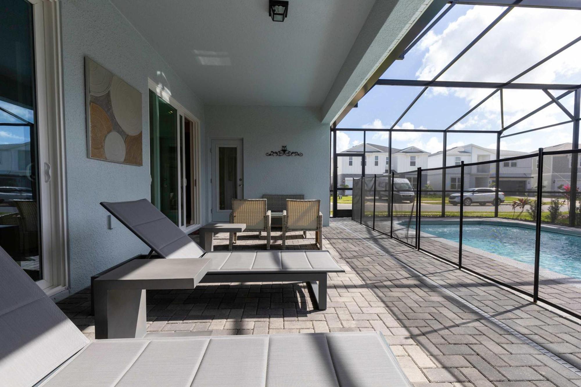 Holiday home Family Friendly 5br Pool Patio & For 10 *