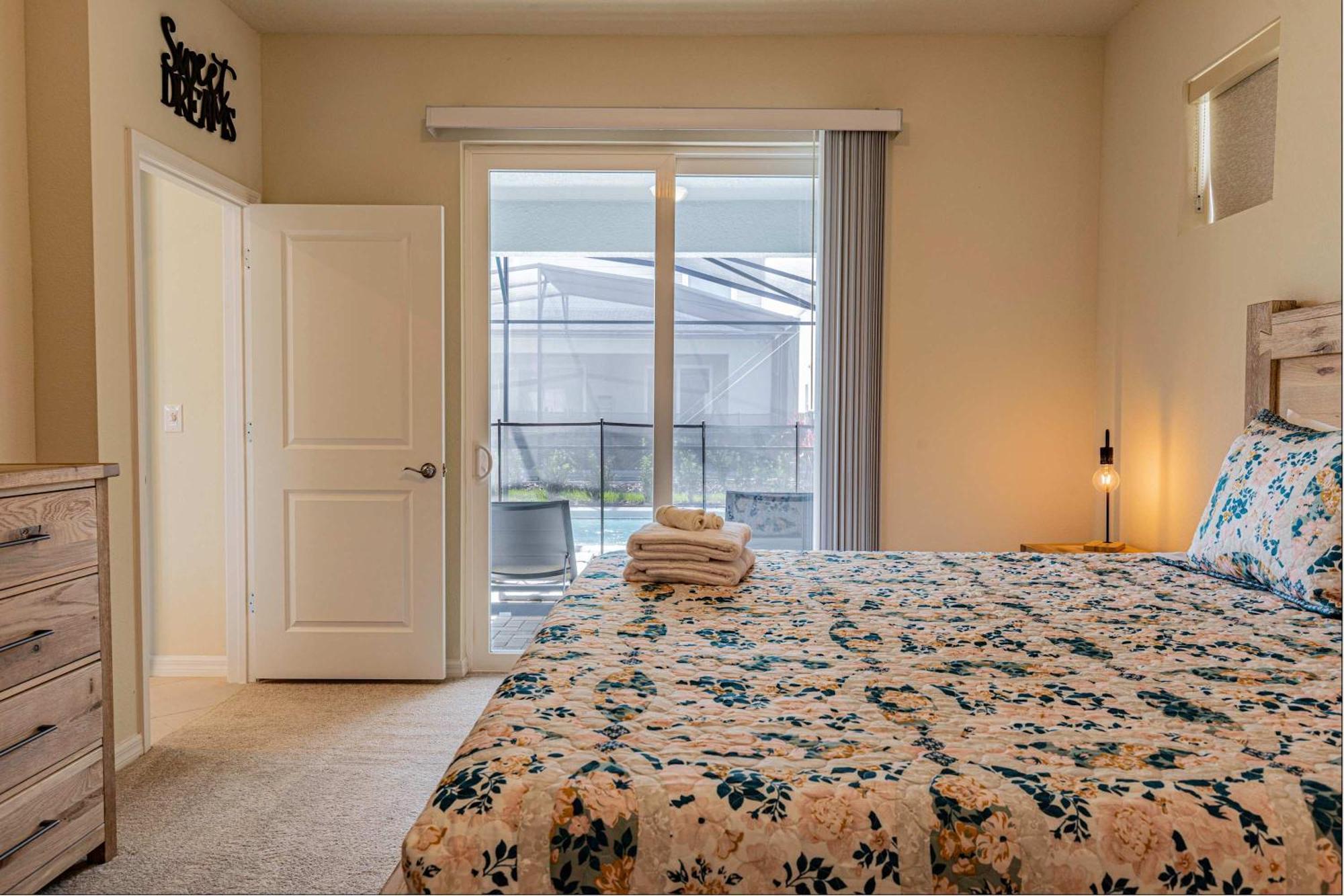 Holiday home Family Friendly 5br Pool Patio & For 10 *