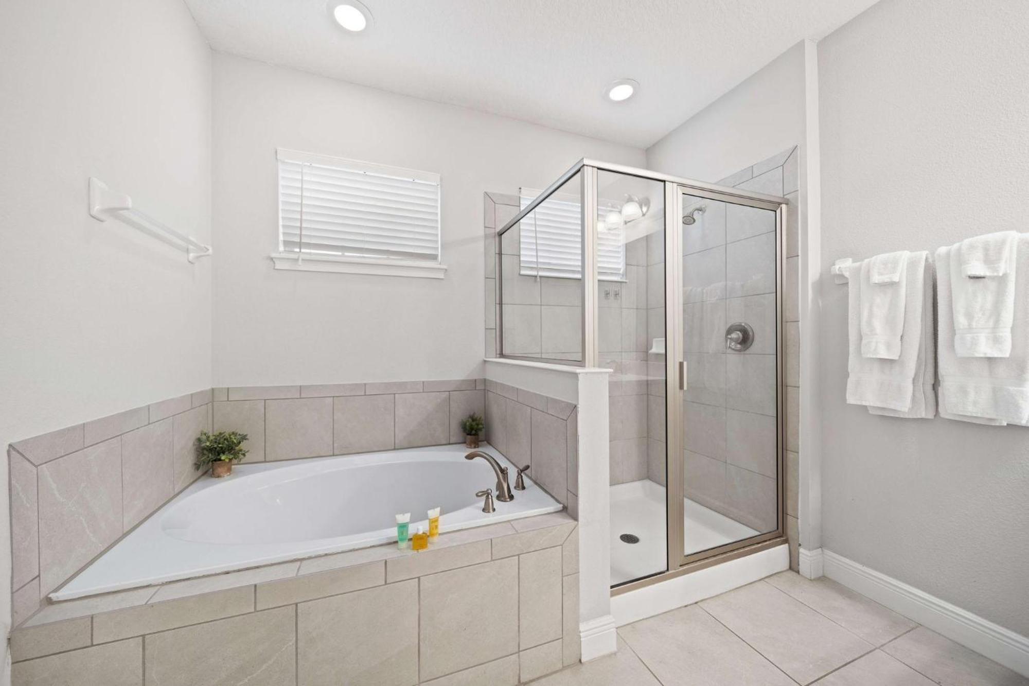 Charming 6 Bdrm House With Private And Pool In Encore Holiday home *