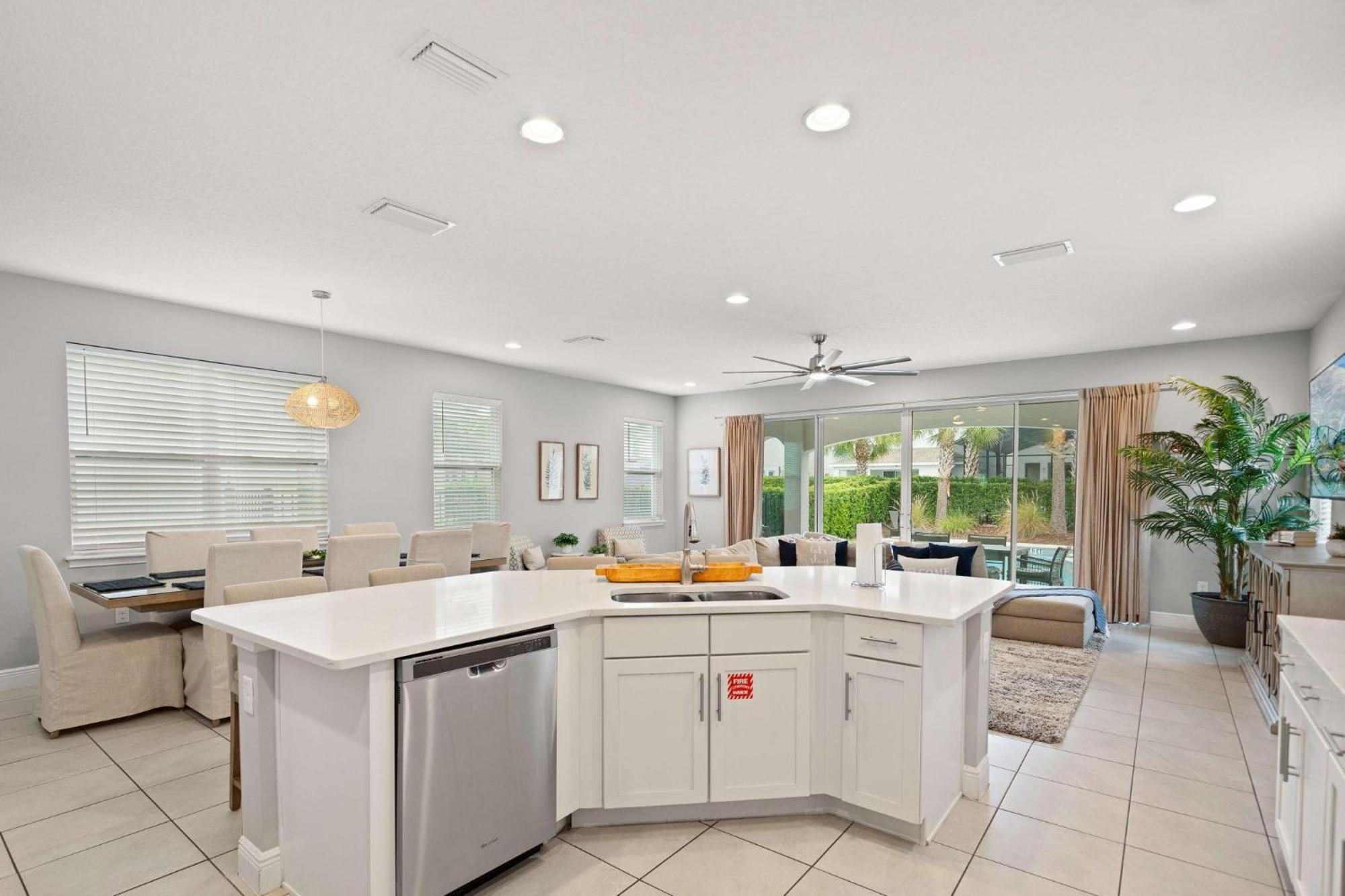 Charming 6 Bdrm House With Private And Pool In Encore *