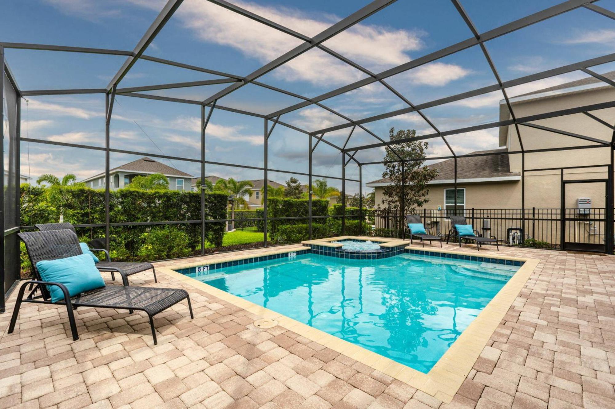 Encore 6 Bedroom Vacation With Pool 2300 Holiday home