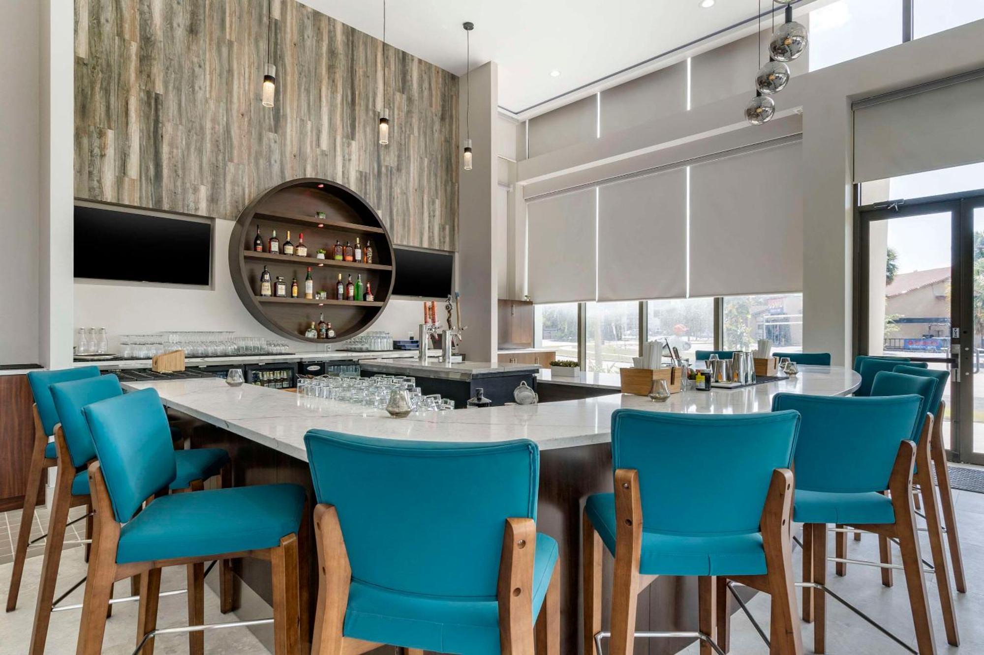 Hotel Cambria Near Universal Theme Parks Orlando