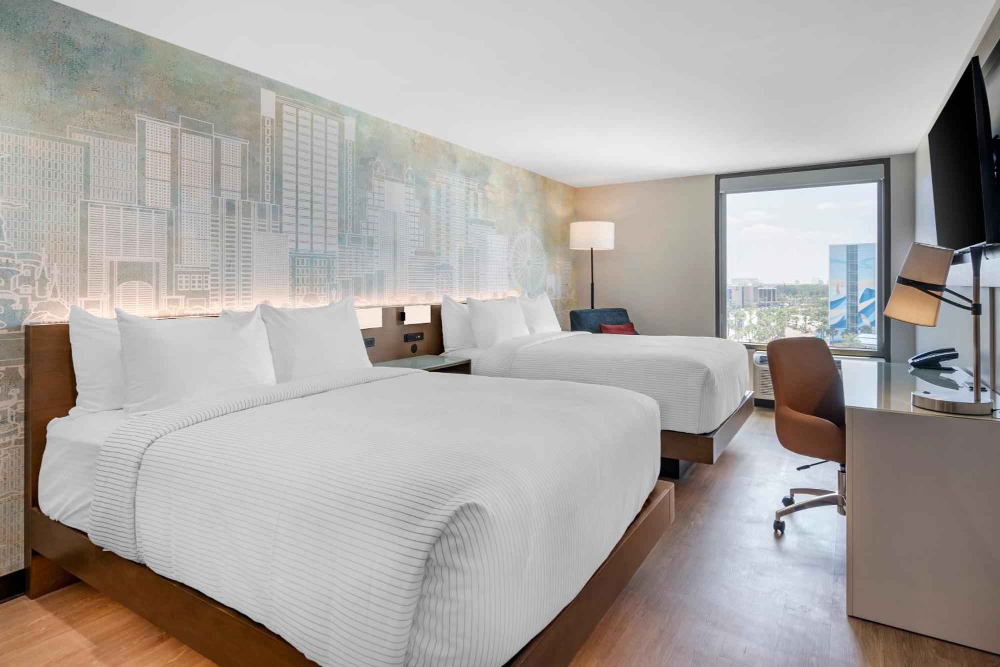 Hotel Cambria Near Universal Theme Parks 4*