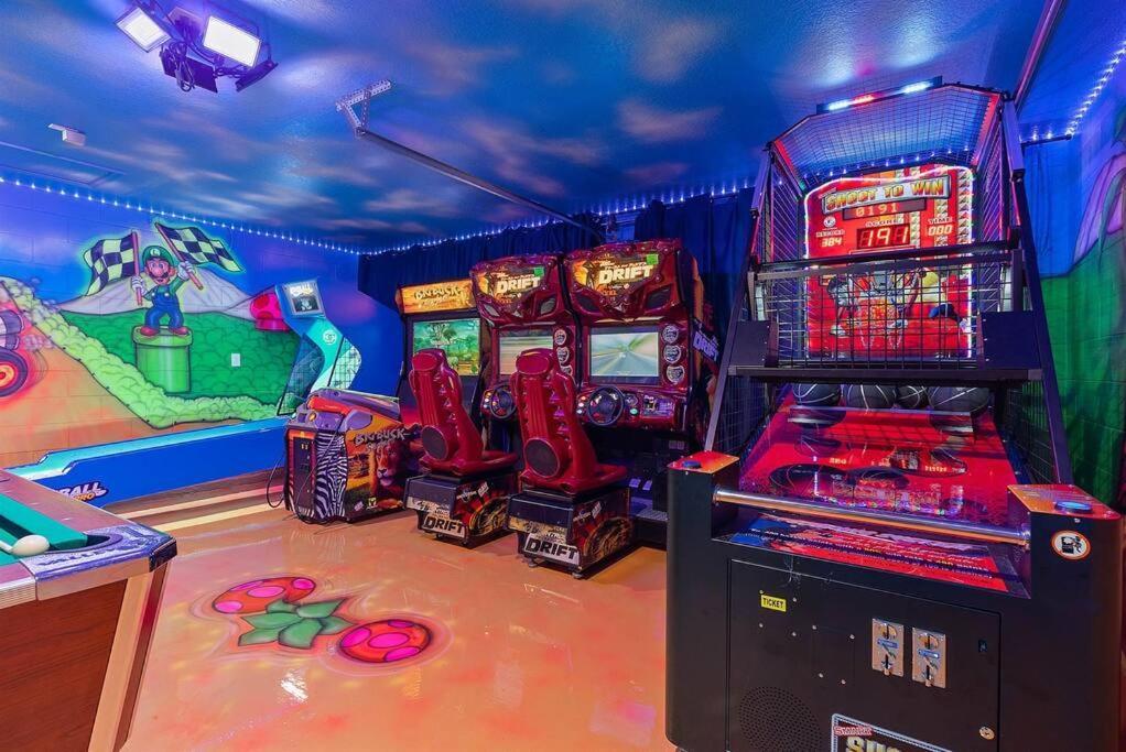 Free Arcade! Themed! South Facing Pool!