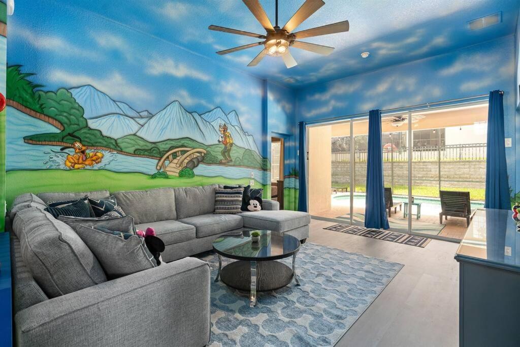 Free Arcade! Themed! South Facing Pool! Holiday home Orlando