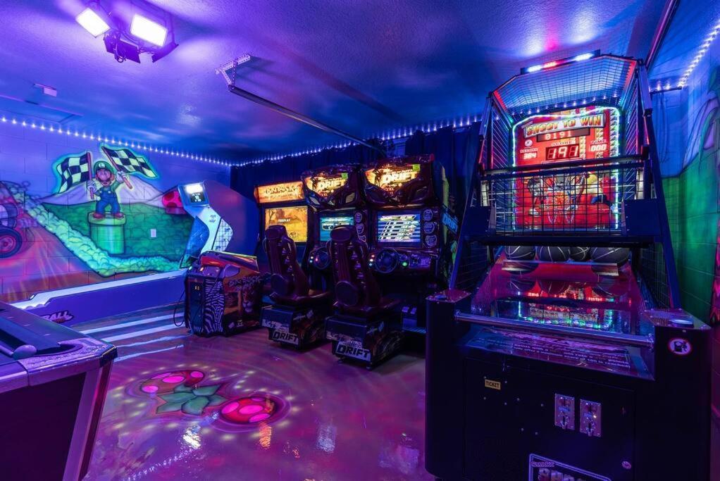 Free Arcade! Themed! South Facing Pool! Orlando