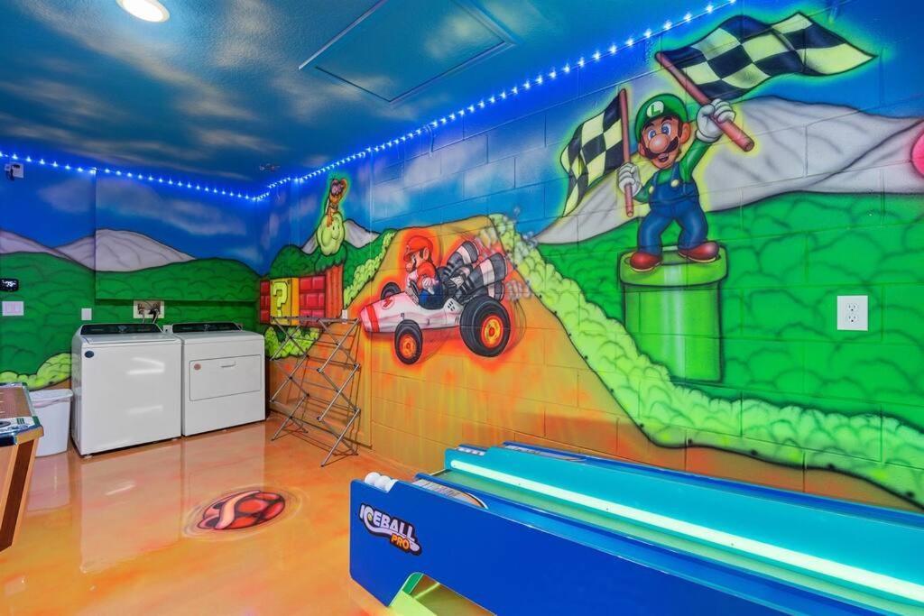 Free Arcade! Themed! South Facing Pool! Orlando