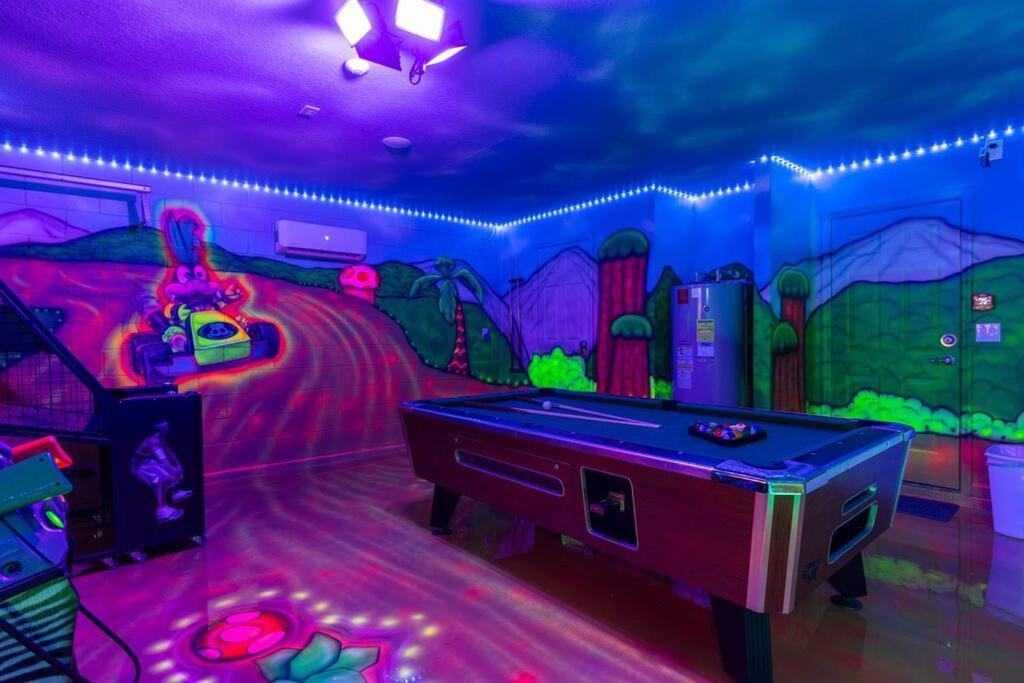 Holiday home Free Arcade! Themed! South Facing Pool! *