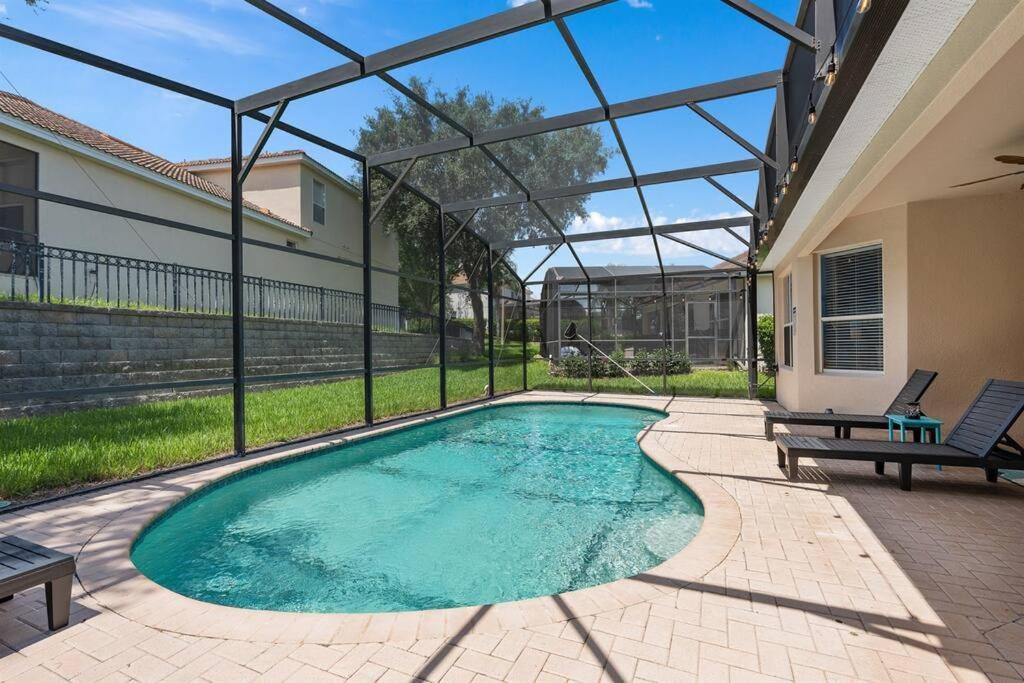 Free Arcade! Themed! South Facing Pool! Holiday home *