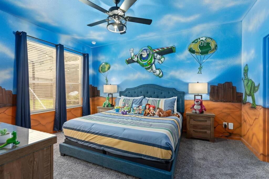 Free Arcade! Themed! South Facing Pool! Holiday home *