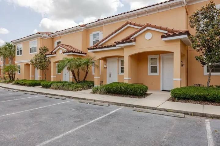Corvette Getaway - 2 Beds - Jacuzzi - Forest View