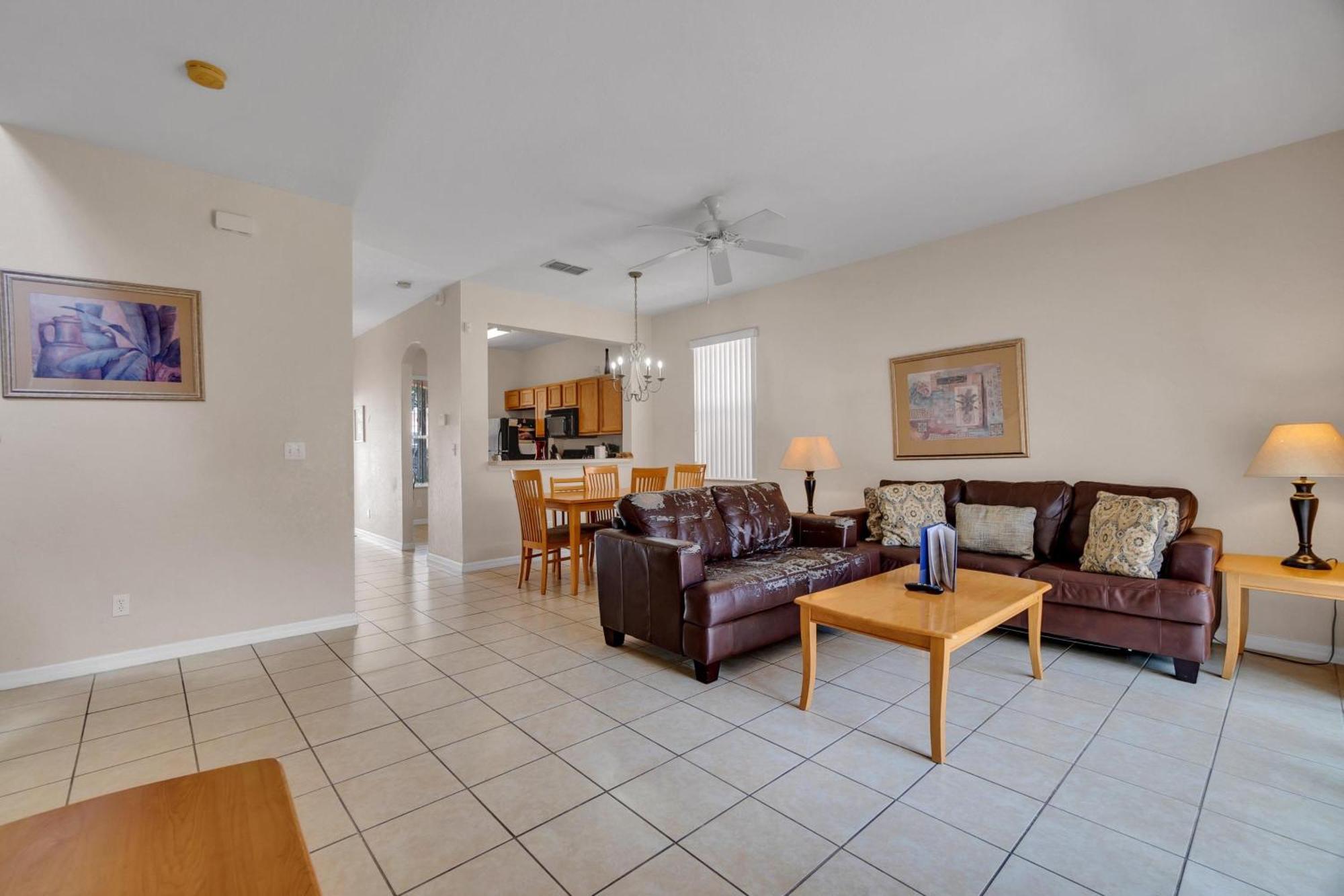 Ro2707bd - 4bedrms - Regal Oaks *