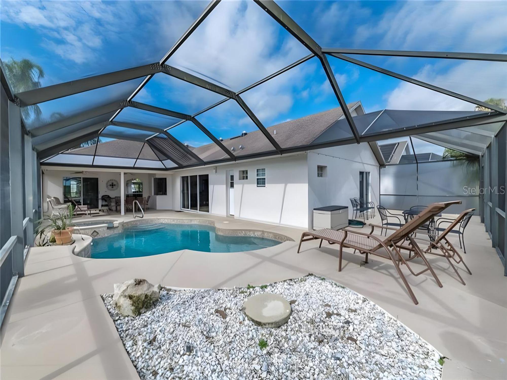 Magnolia Relaxing 5 Bedroom Near Sleeps 12