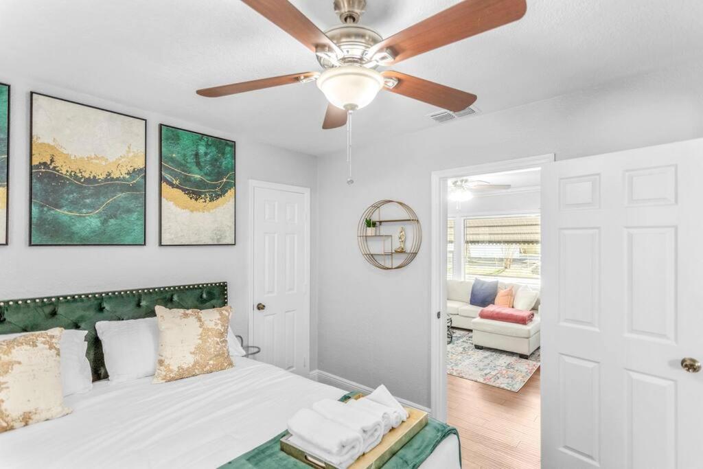 Holiday home King Bd Charming 2-storey W Privateyard Orlando