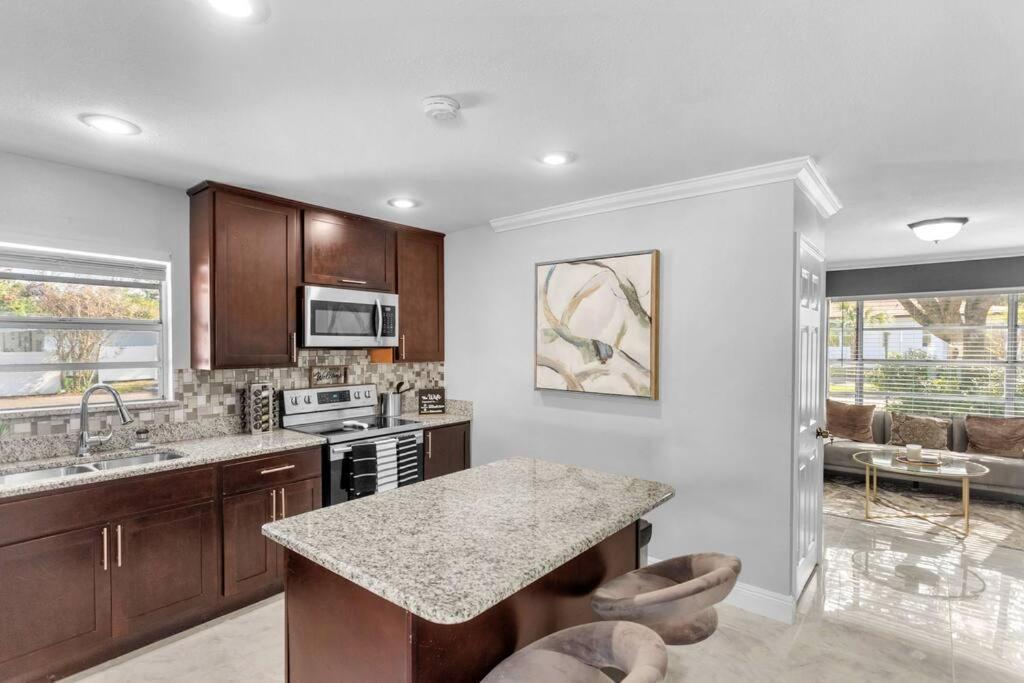 Holiday home King Bd Charming 2-storey W Privateyard Orlando