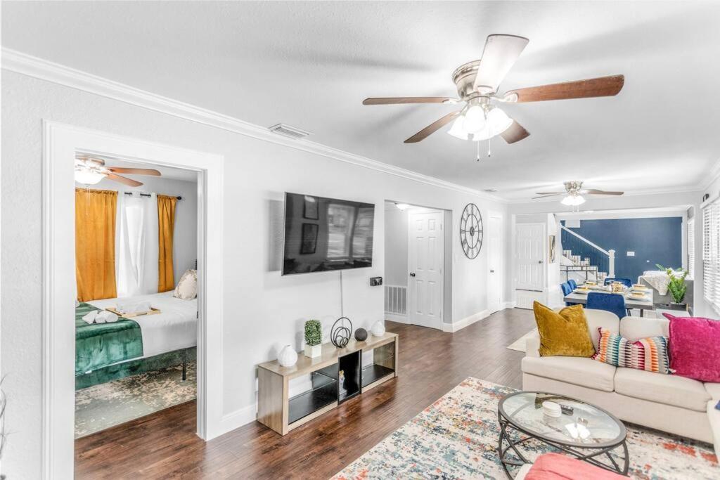 Holiday home King Bd Charming 2-storey W Privateyard Orlando