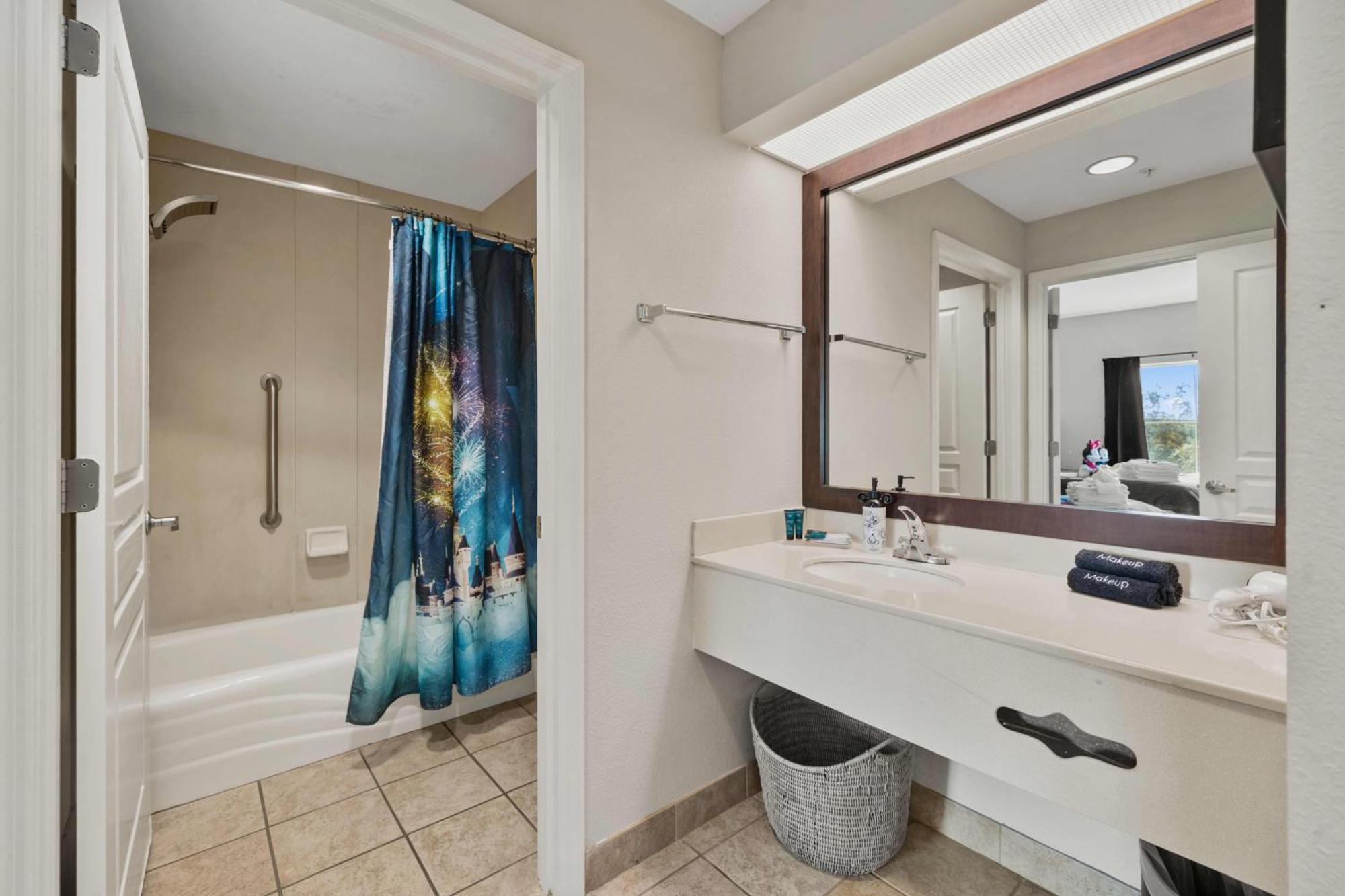Epic Disney, Universal Shuttle Apartment *