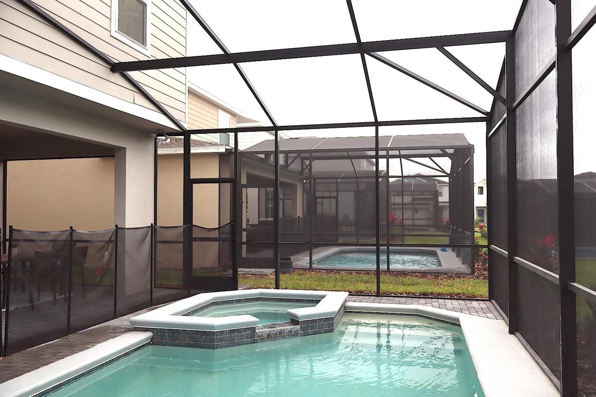 Spectacular 7 Bedroom With Private Pool Orlando