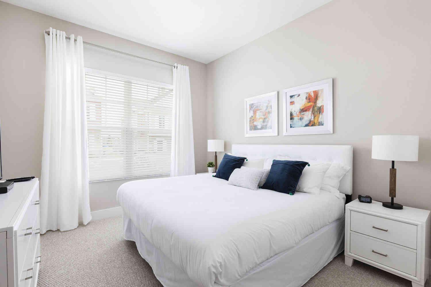Chic 4 Bedroom At Summerville Minutes From *