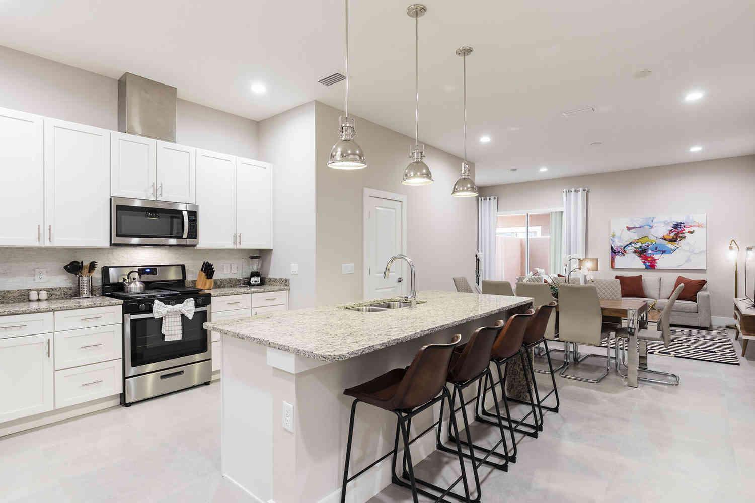 Chic 4 Bedroom At Summerville Minutes From Holiday home *