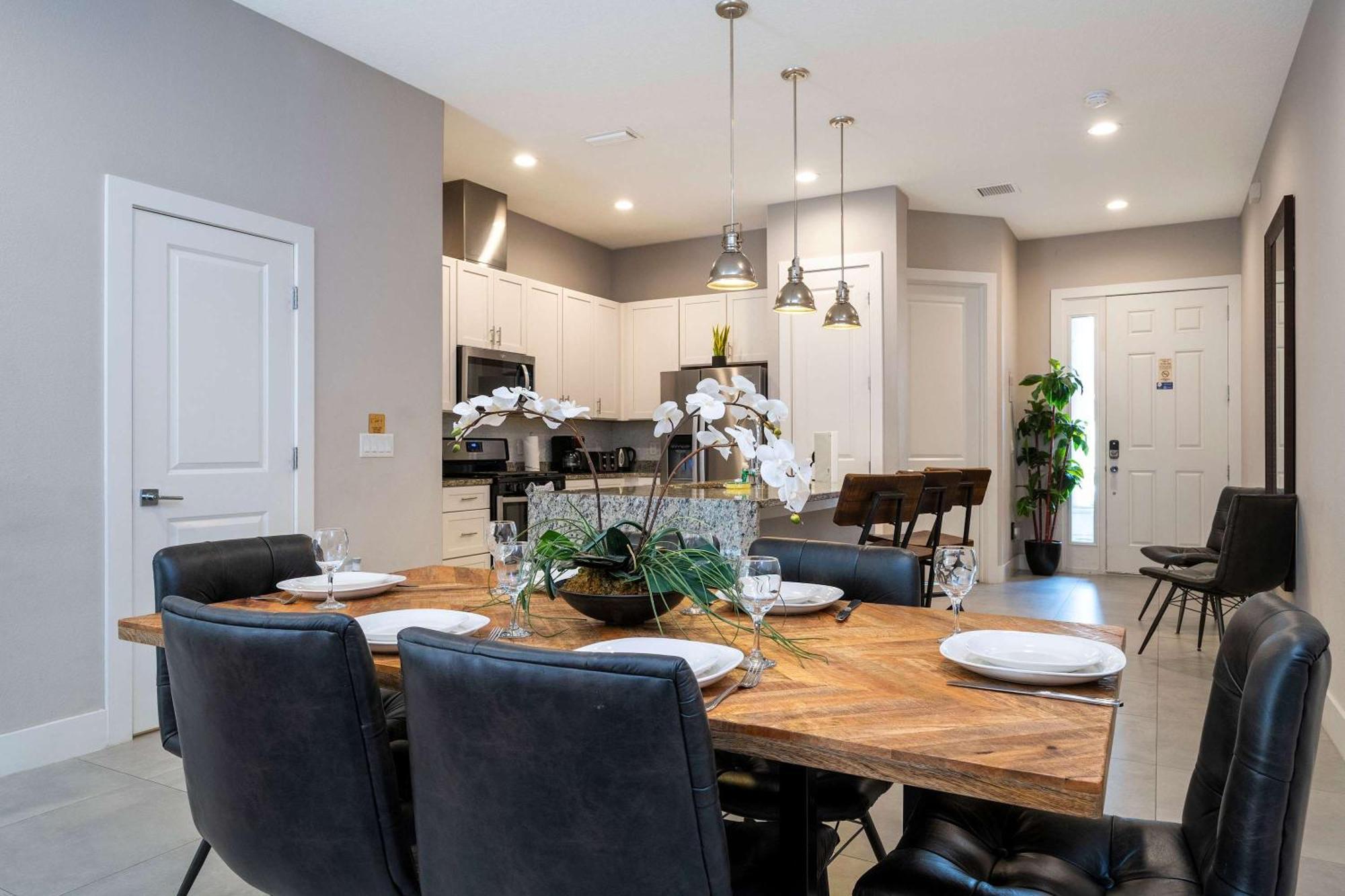 Holiday home Modern Chic Mickey And Toy Story *