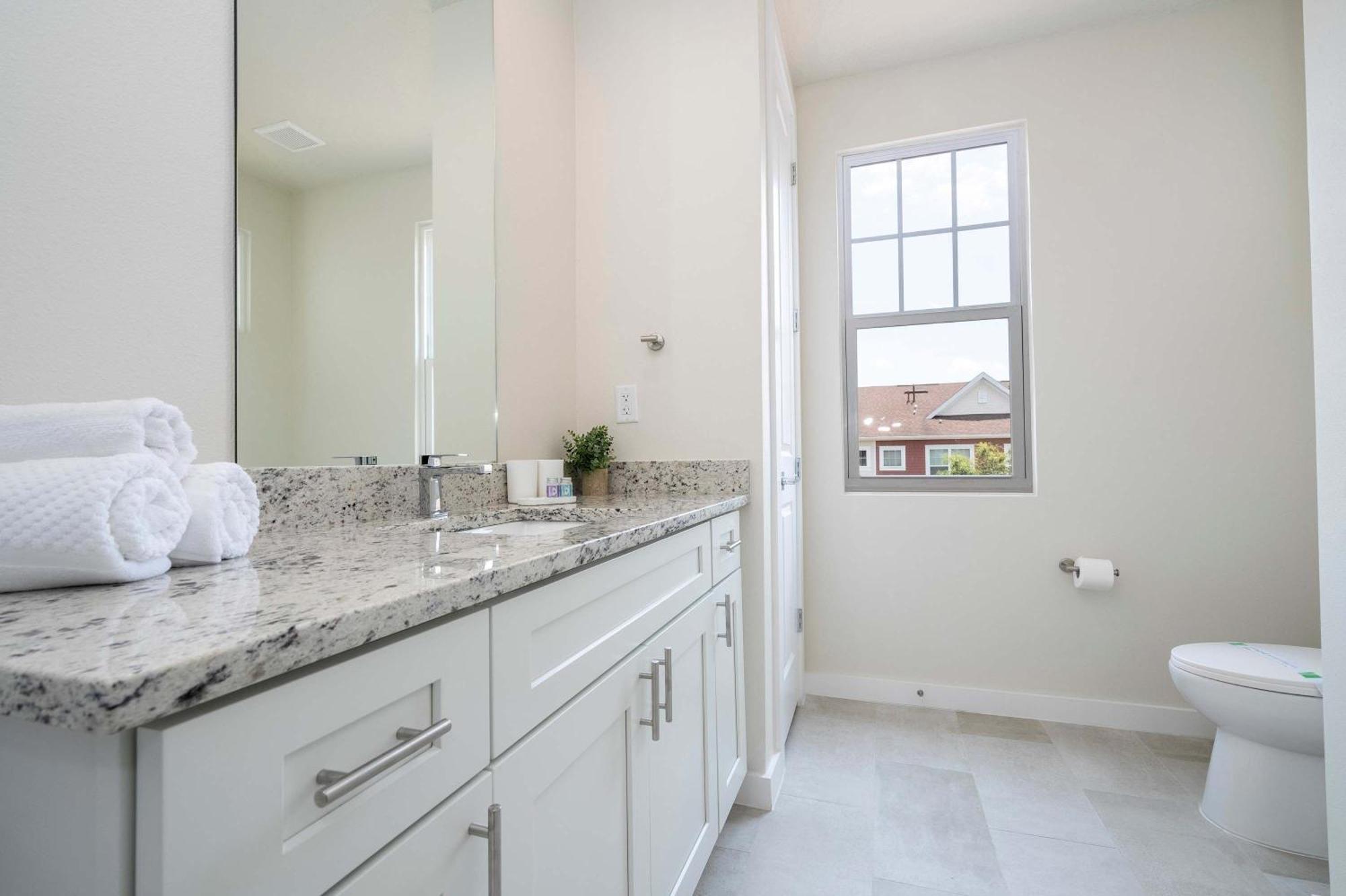 Luxury 3br With Mario Bros Near