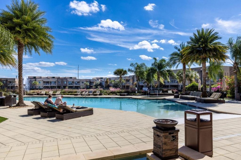 3 Bedroom- 3,5 Bathroom Magic Village 7669 Rd *