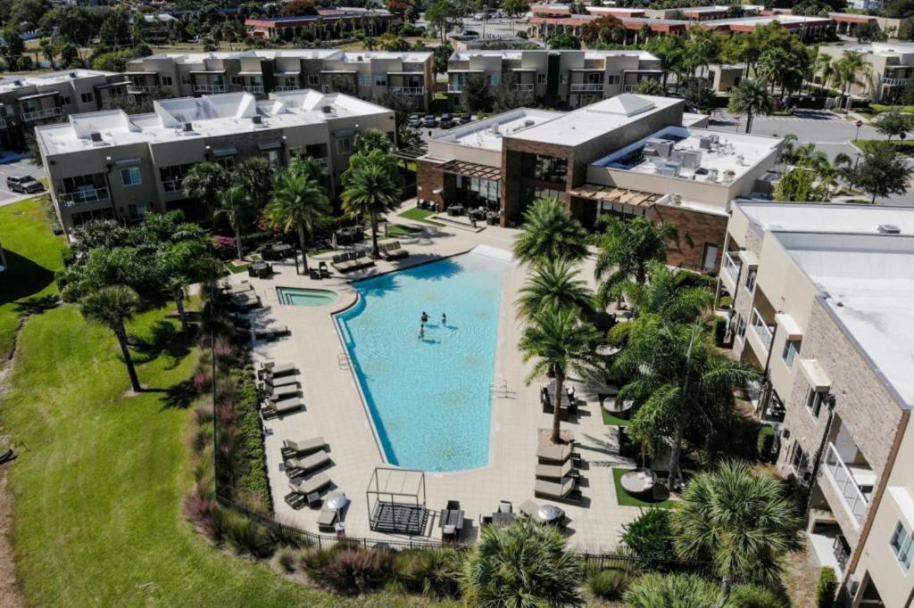 3 Bedroom- 3,5 Bathroom Magic Village 7669 Rd Orlando