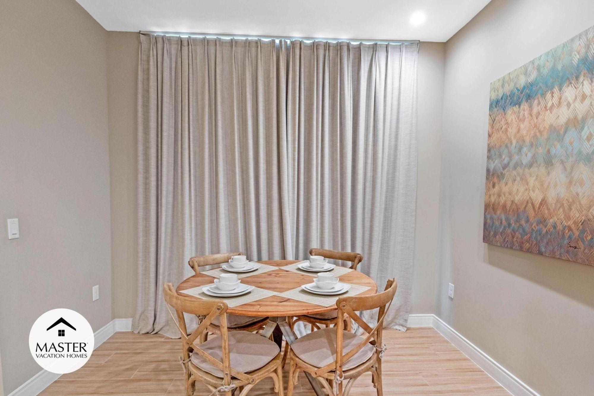 4 Bedrooms- 4,5 Bathrooms- Magic Village 7466 Bd Holiday home *