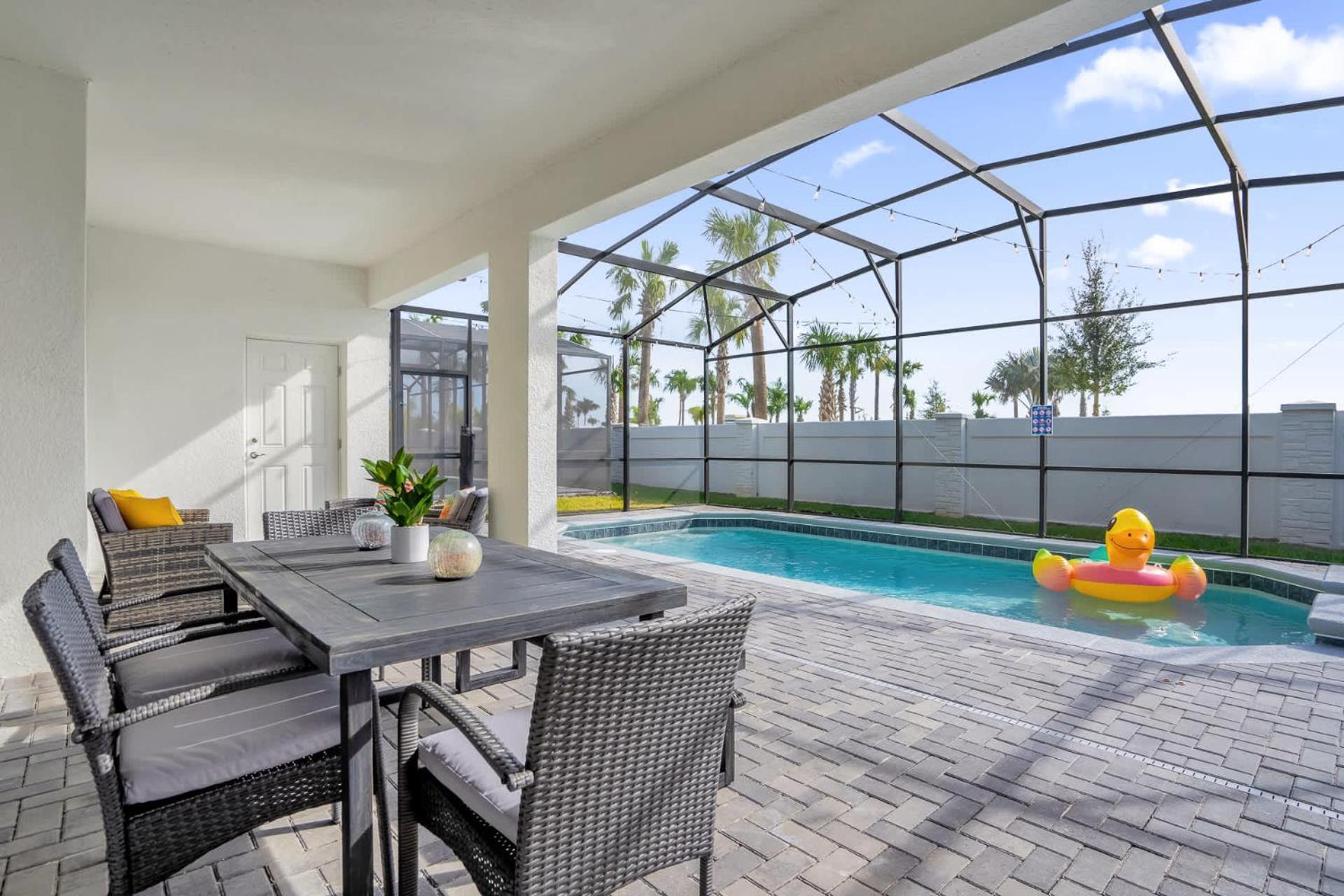 Upstay 20 Guest Capacity Mansion Near Orlando