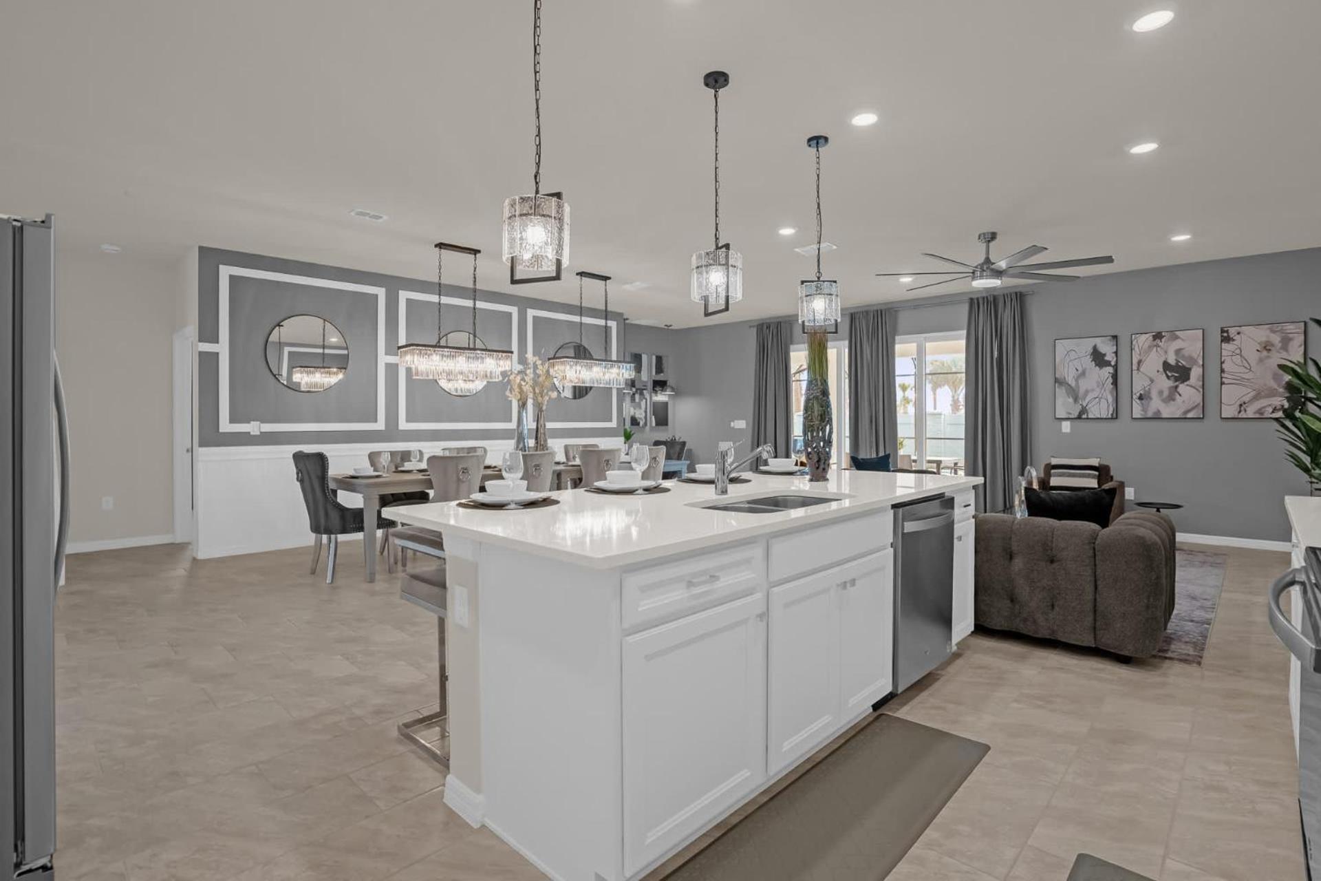Upstay 20 Guest Capacity Mansion Near