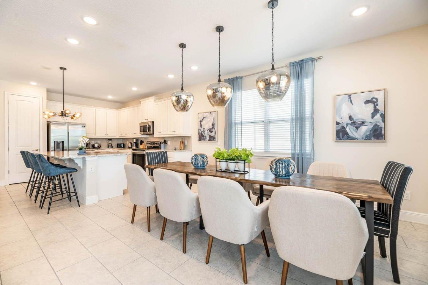 Sophisticated 7 Bdrm With Theater At Encore *