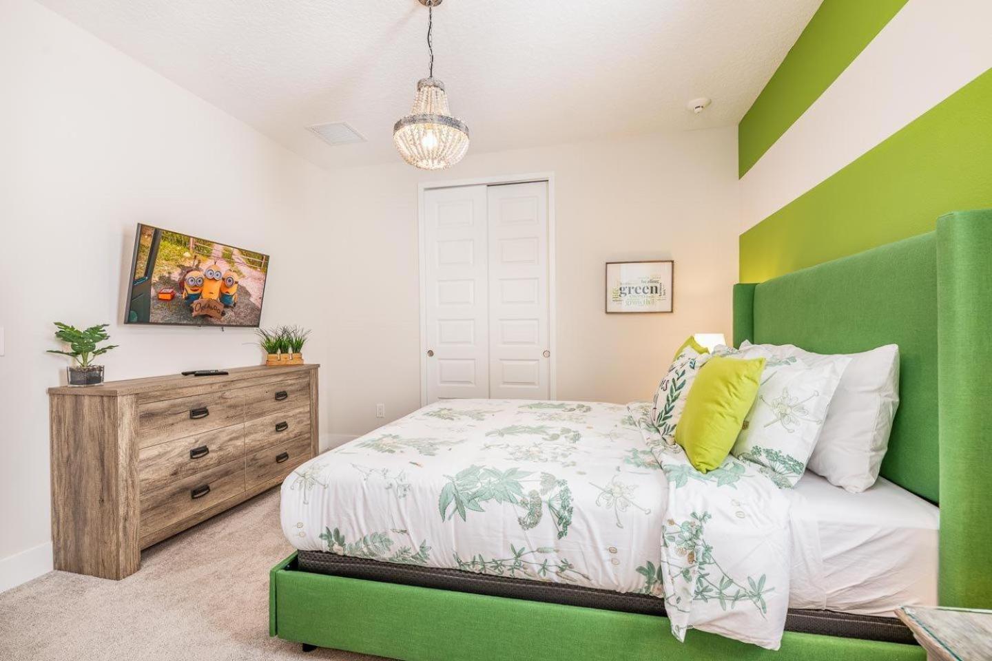 Holiday home Colorful 8 Bdrm With Theater At Encore Orlando
