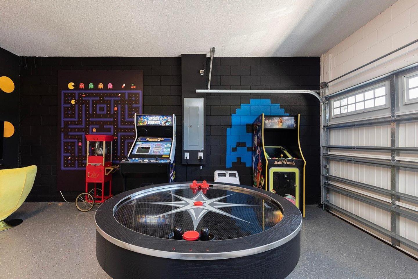 Homely 9 Bdrm With Games At Encore Holiday home