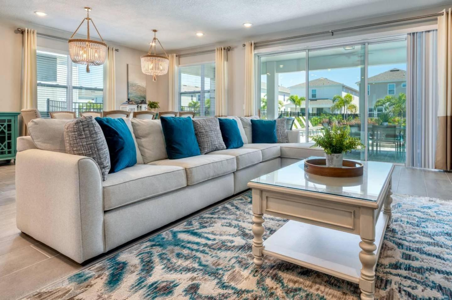 Cheerful 7 Bdrm With Cinema At Encore *