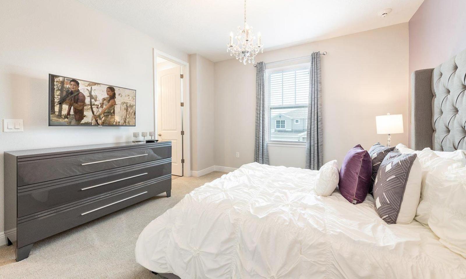 Dazzling 8 Bdrm With Putting At Encore Holiday home *