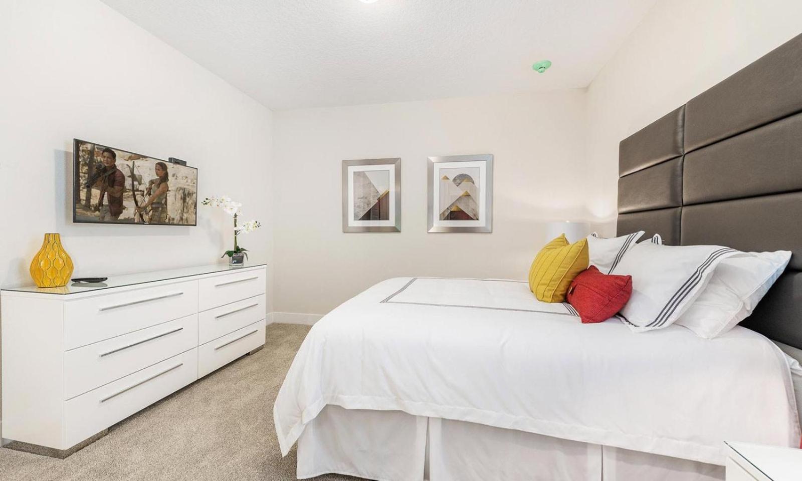 Lavish 8 Bdrm With Themed Bedrooms At Encore