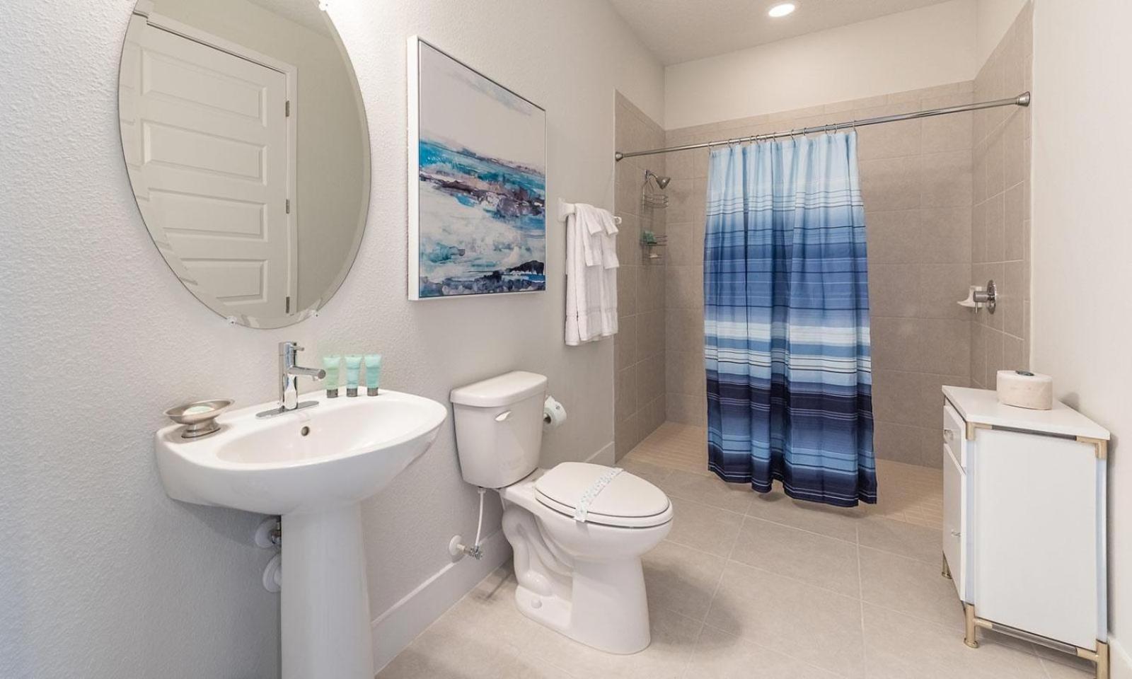 Spacious 8 Bdrm Retreat With Large Private Patio In Encore