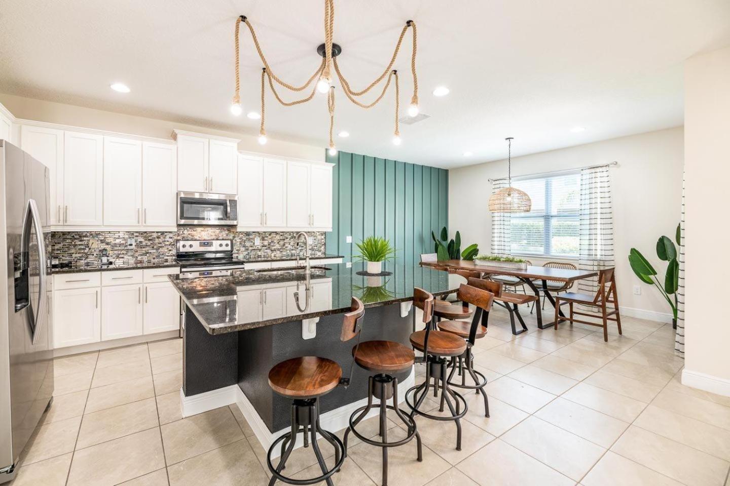 Unique 5 Bdrm With Game At Encore Holiday home Orlando