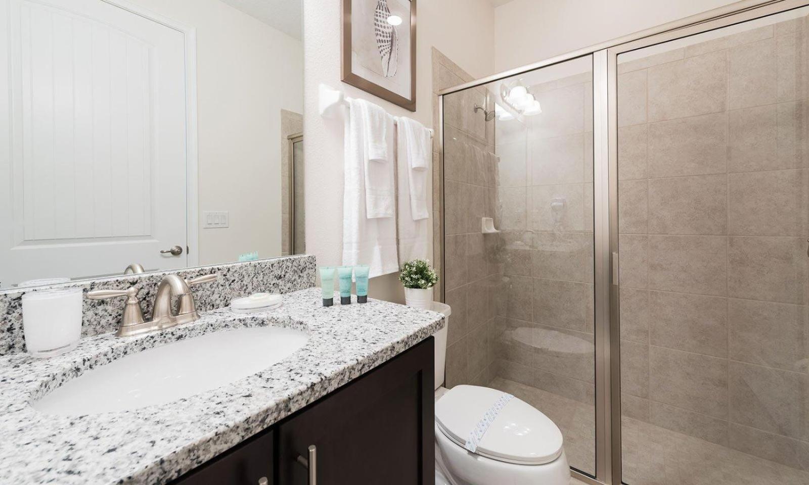 Large 11 Bdrm With Private Pool And Water Slide At Encore Holiday home *