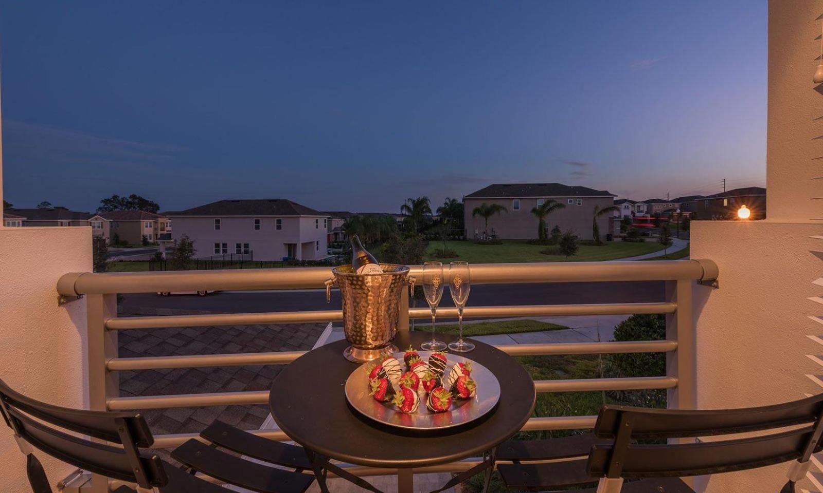 Modern 5 Bdrm With Themed Games At Encore Holiday home *
