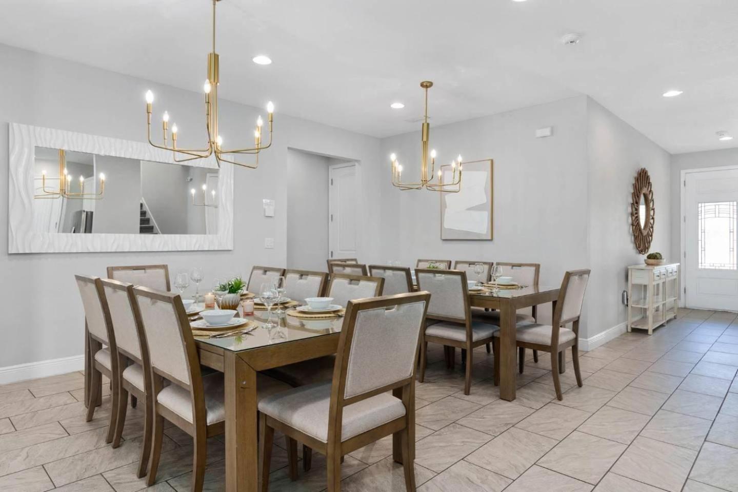 Stylish 10 Bdrm With Galactic Themed In Encore Holiday home Orlando