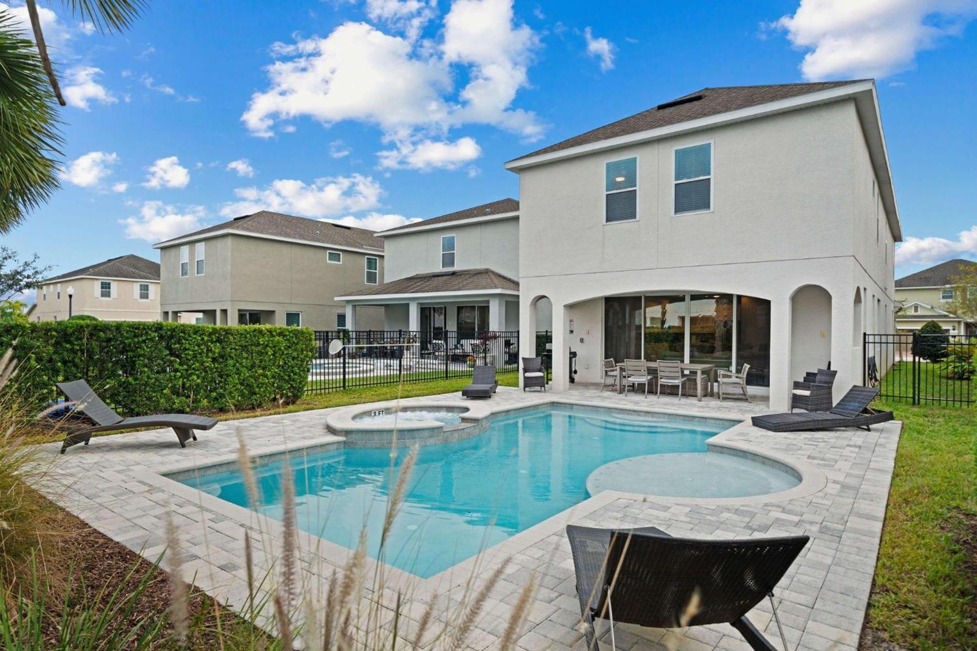 Holiday home Charming 6 Bdrm House With Private And Pool In Encore *