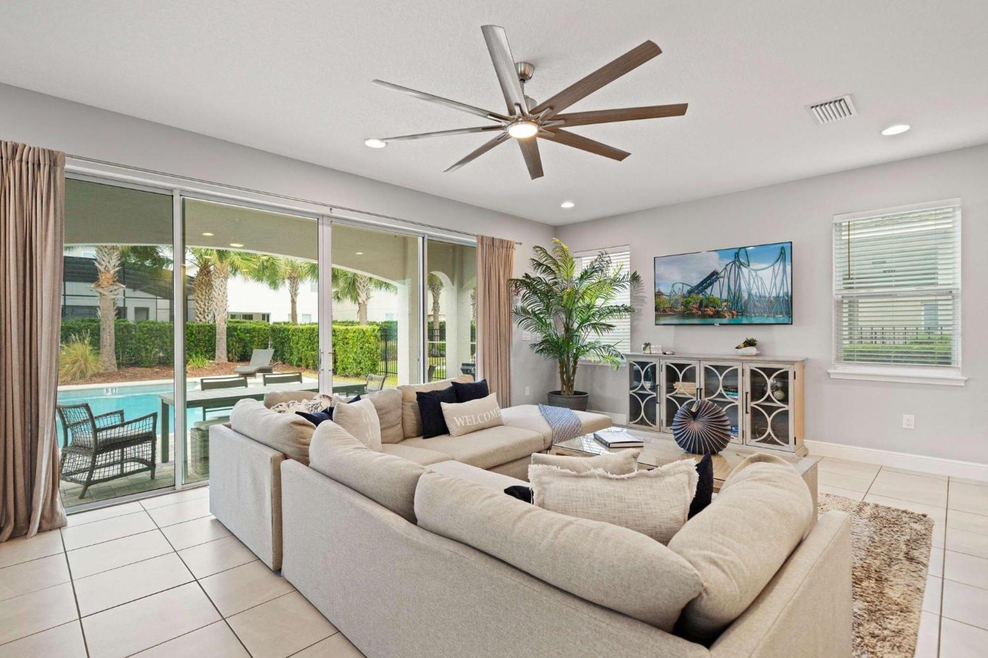 Charming 6 Bdrm House With Private And Pool In Encore *